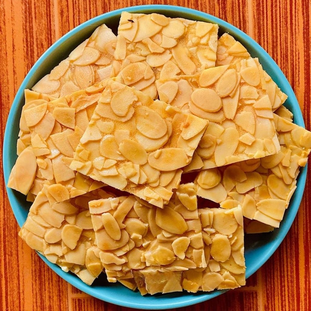 Bánh Hạnh Nhân Lát Mỏng Nut Thorntons - 240g