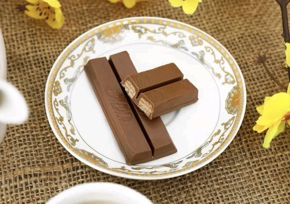 Bánh Xốp Socola Sữa Nestle Kitkat - 10 Thanh x 15g