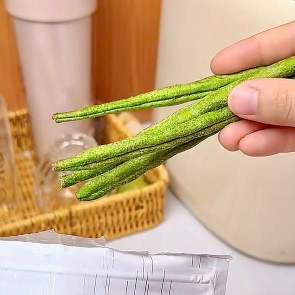 Đậu Que Giòn Vị Nguyên Bản Wakamono – 30g