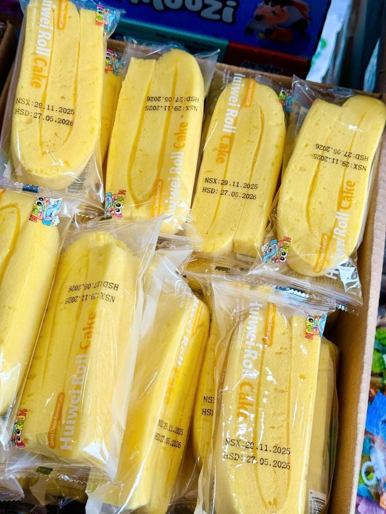 Bánh Bông Lan Cuộn Huiwei Mix Vị - Kg (Khoai Môn, Phô Mai)