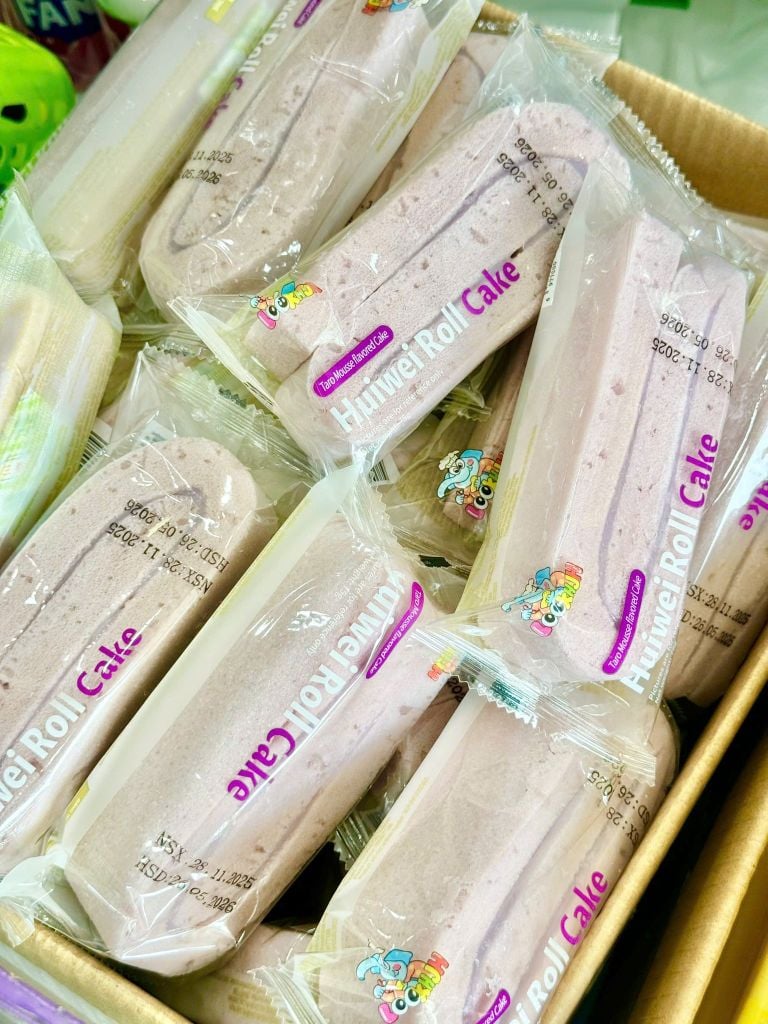 Bánh Bông Lan Cuộn Huiwei Mix Vị - Kg (Khoai Môn, Phô Mai)