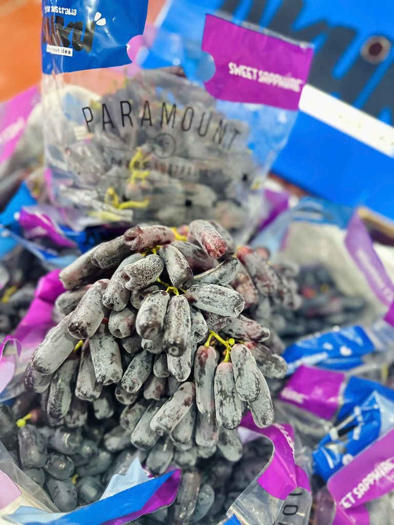 Nho Đen Ngón Tay Úc Okuku - 900g