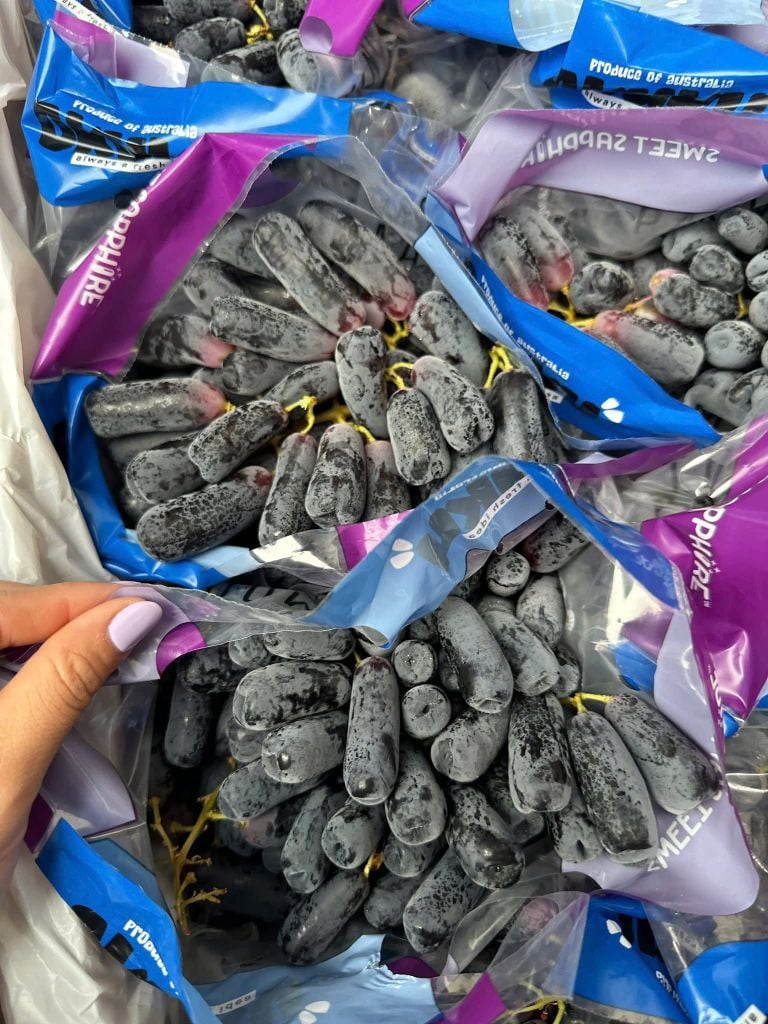 Nho Đen Ngón Tay Úc Okuku - 900g