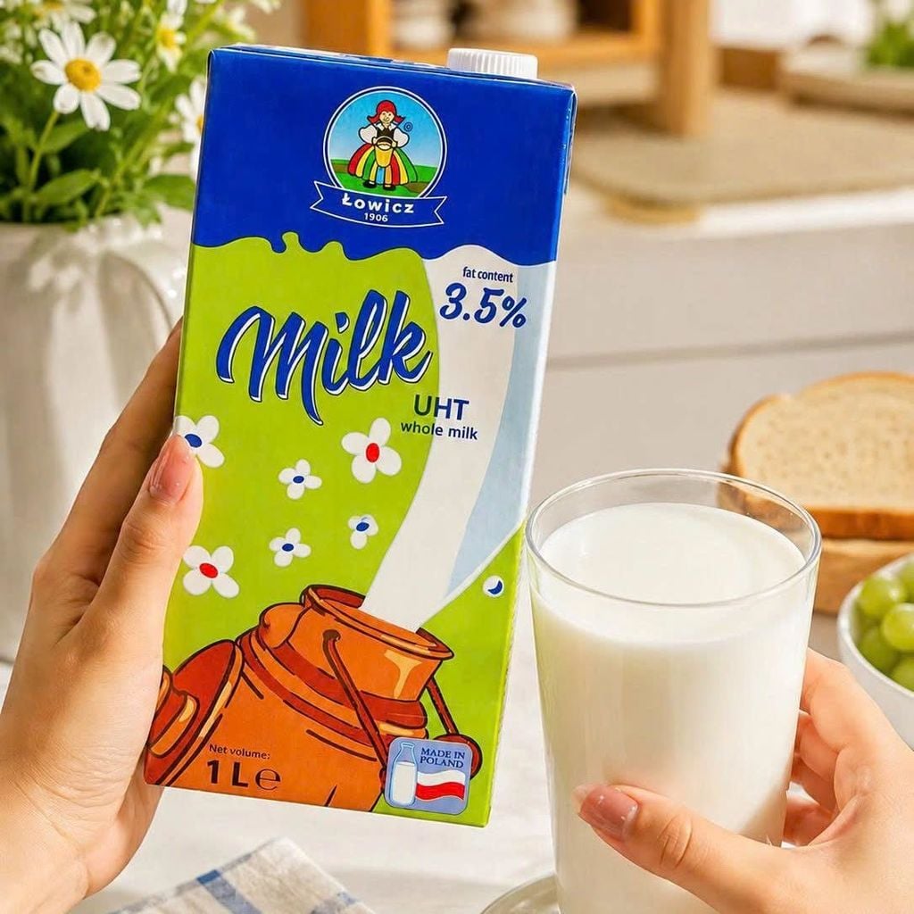 Sữa Tươi Ba Lan Tiệt Trùng Lowicz 3.5% Béo - 1 Lít