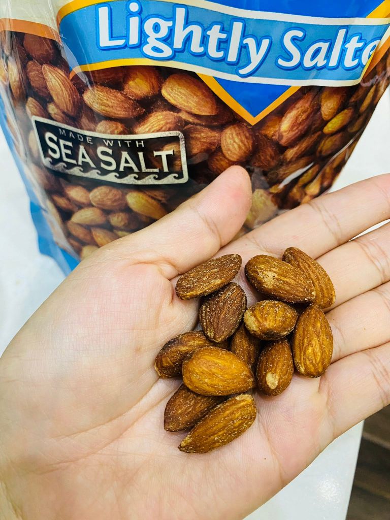 Hạt Hạnh Nhân Rang Muối Biển Blue Diamond Mỹ - 1.1kg
