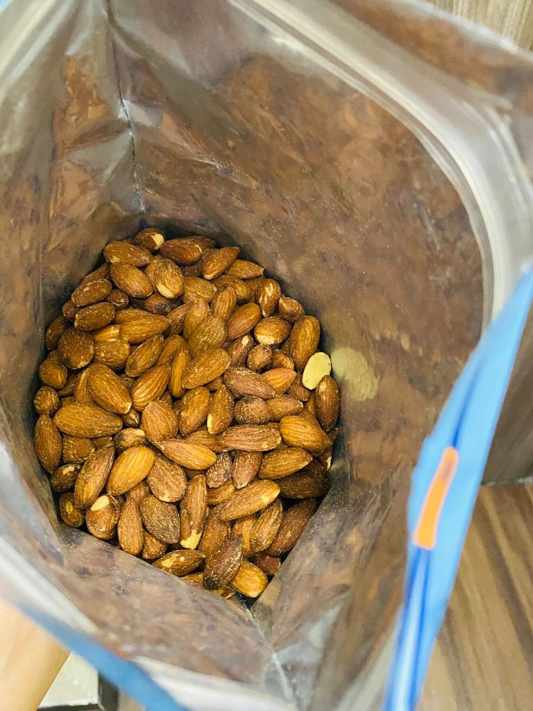 Hạt Hạnh Nhân Rang Muối Biển Blue Diamond Mỹ - 1.1kg
