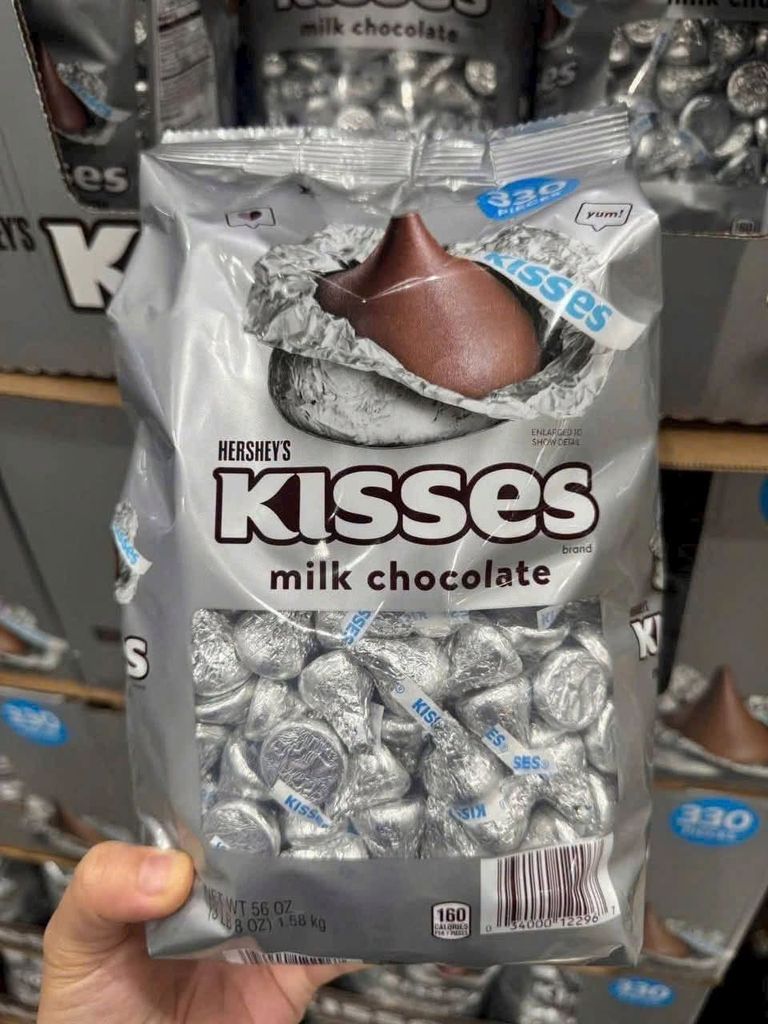 Socola Ú Hershey's Kisses Mỹ 330 Viên - Túi 1,58kg