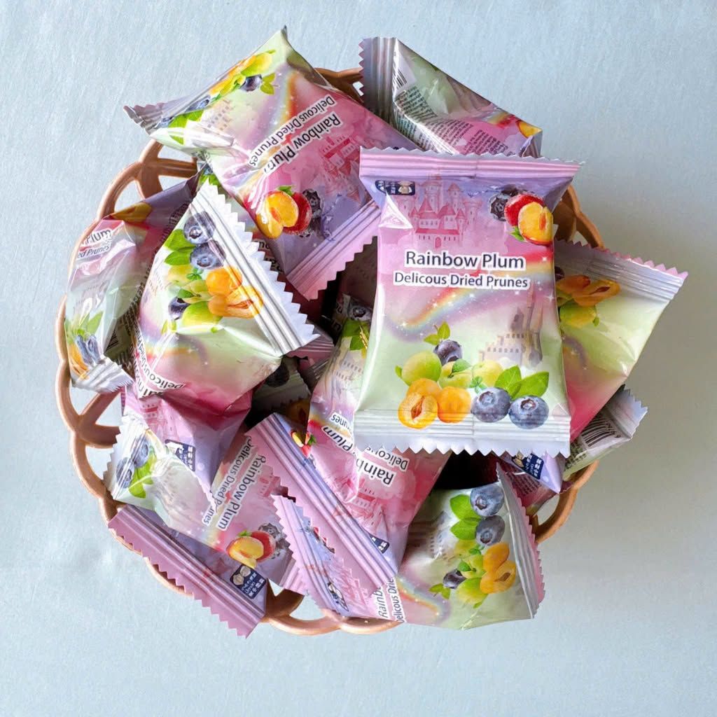 Ô Mai Hỗn Hợp Cầu Vồng Umiki Rainbow Plum - 208g