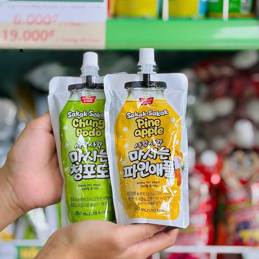Nước Ép Nha Đam Thạch Dừa Sakak Sakak Hàn Quốc - Gói 150ml