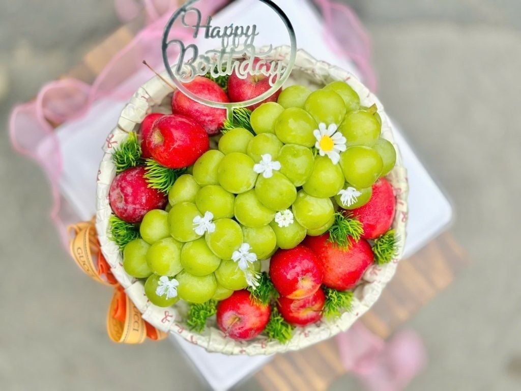 Set Quà Tặng Nàng Valentine 14/2 - Set Trái Cây Bánh Kem Yêu Thương