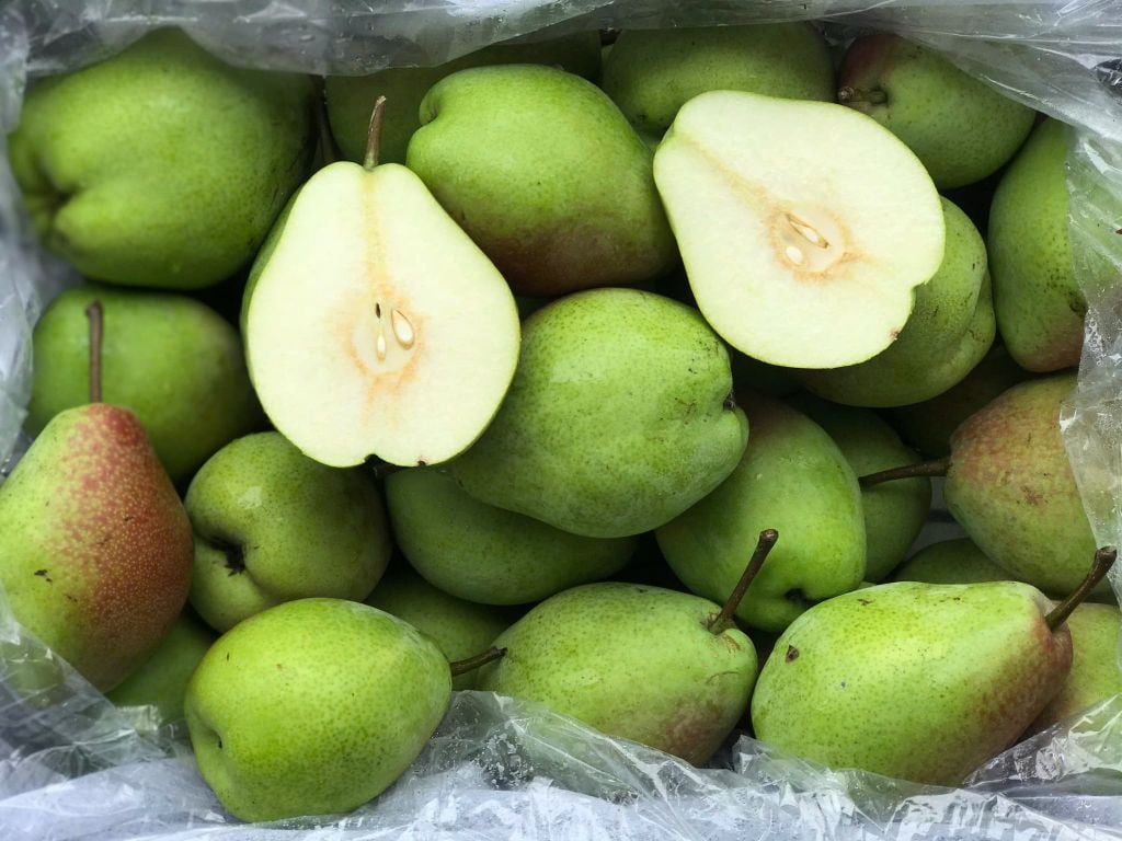 Lê Nam Phi Giòn Ngọt - 1kg