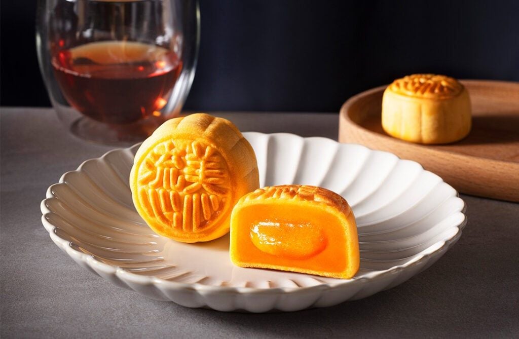 Bánh Trung Thu Nhân Trứng Chảy LAVA - 400g