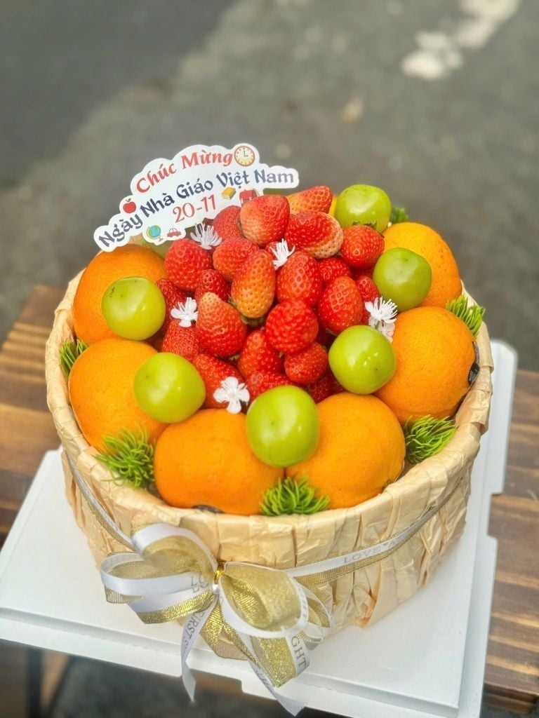 Set Quà Tặng Nàng 14/2 – Set Bánh Kem Trái Cây Lãng Mạn