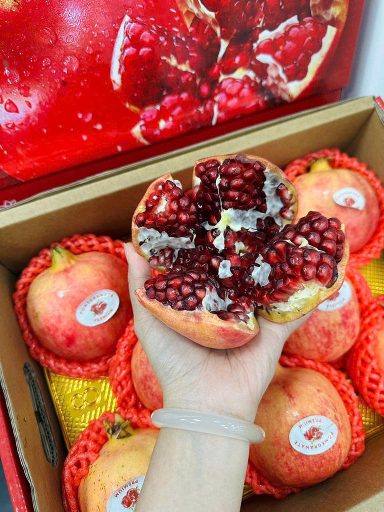 Lựu Thái Đỏ Pomegranate - Thùng 5-7 Trái