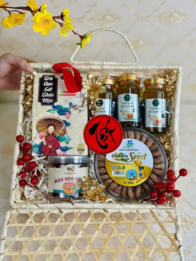 Giỏ Quà Tết Cao Cấp 2026 - Tết Đoàn Viên