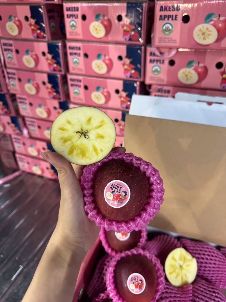 Táo Mật Nhật Akesu - Thùng 3kg