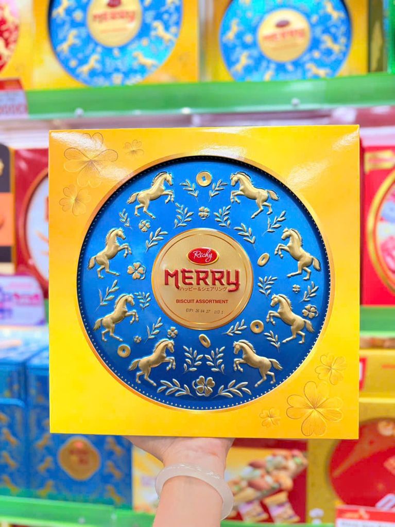 Bánh Quy Hộp Thiếc Merry Mã Đáo Thành Công – 334g