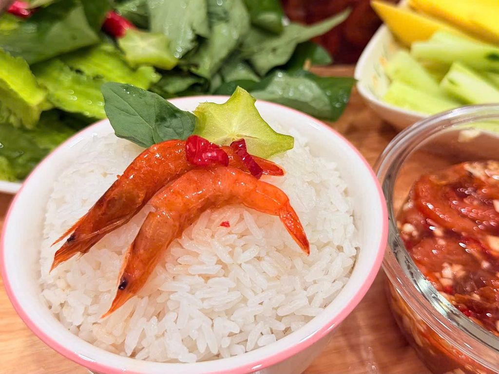 Mắm Tôm Nhà Ngoại Vị Quê Hương - 900g