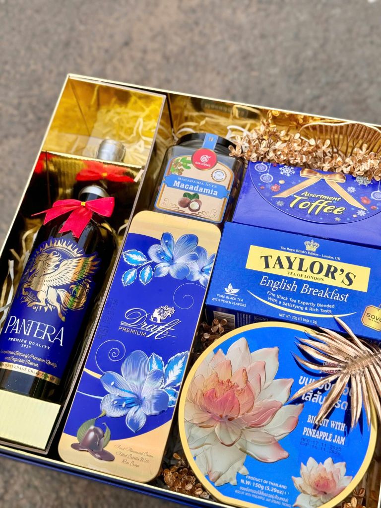 Hộp Quà Tết Cao Cấp 2026 – Tân Xuân Vạn Hỷ