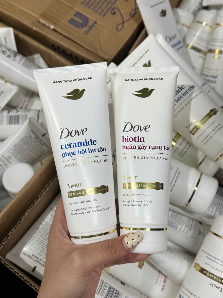Dầu Xả Dove Ceramide Phục Hồi Hư Tổn - 136g