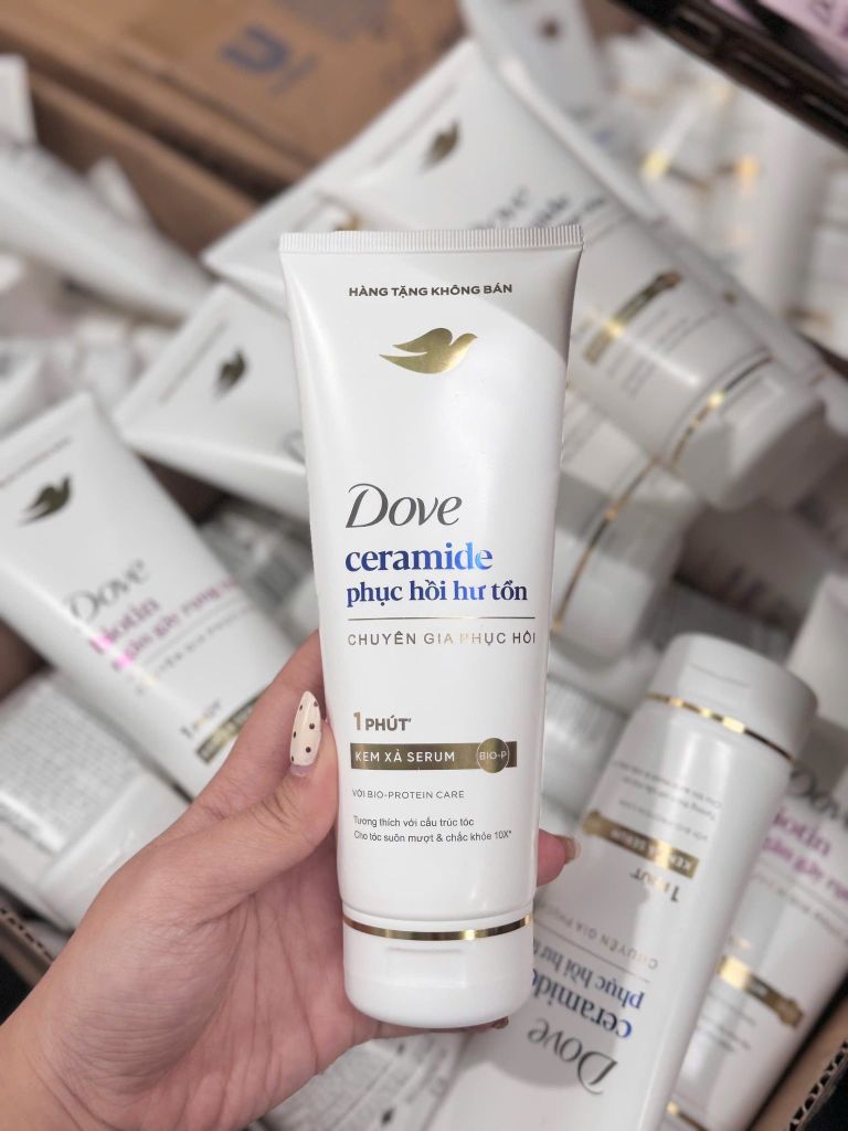 Dầu Xả Dove Ceramide Phục Hồi Hư Tổn - 136g