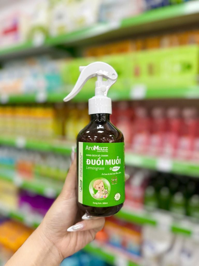 Xịt Đa Năng Tinh Dầu Thiên Nhiên Aromazz - 300m