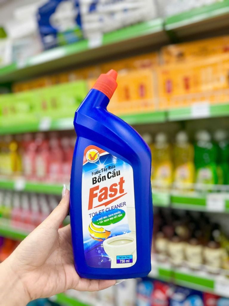 Nước Tẩy Rửa Bồn Cầu Fast - 750ml