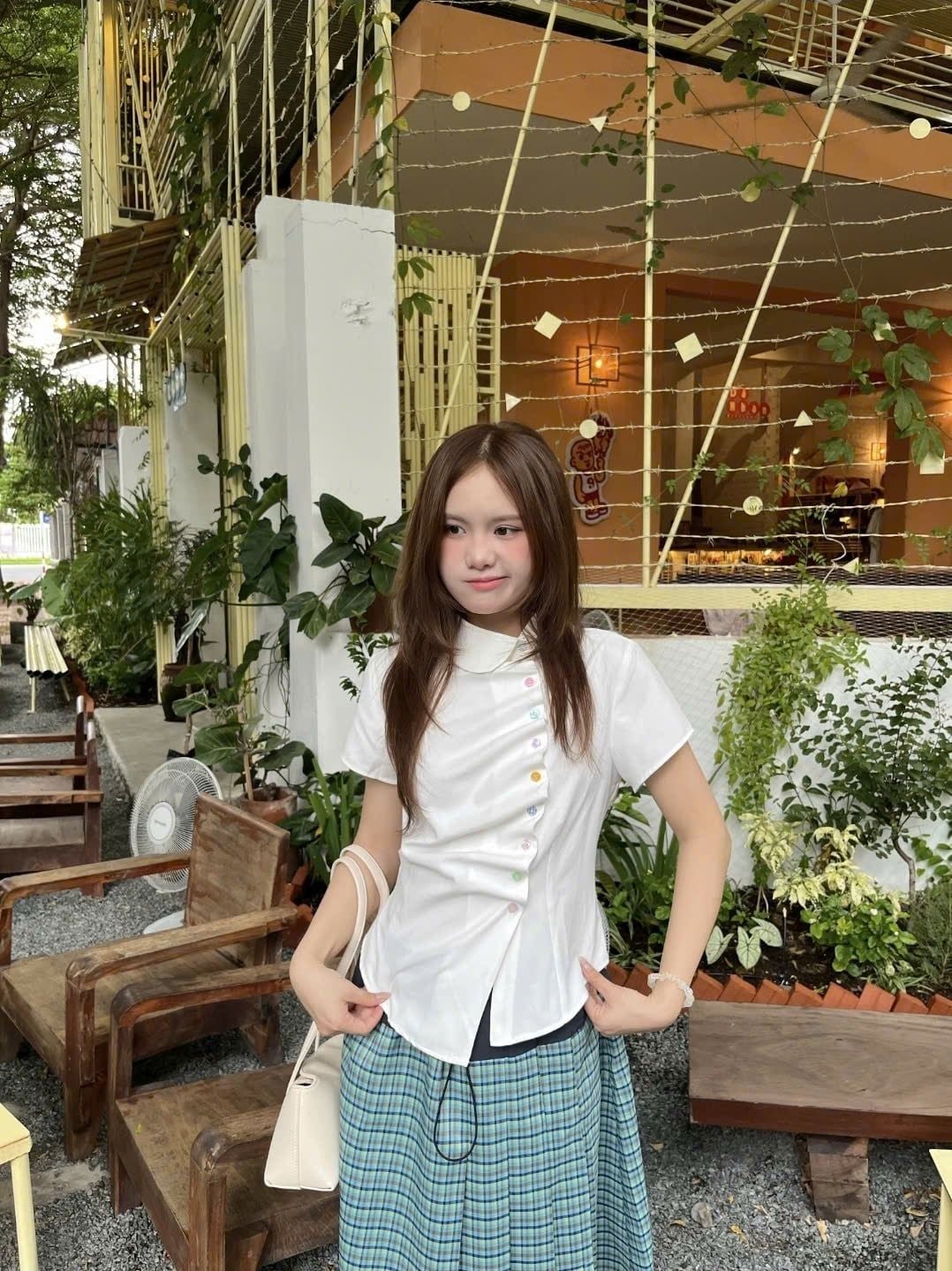 Áo kiểu sơ mi White Cotton Buttoned Collar Top
