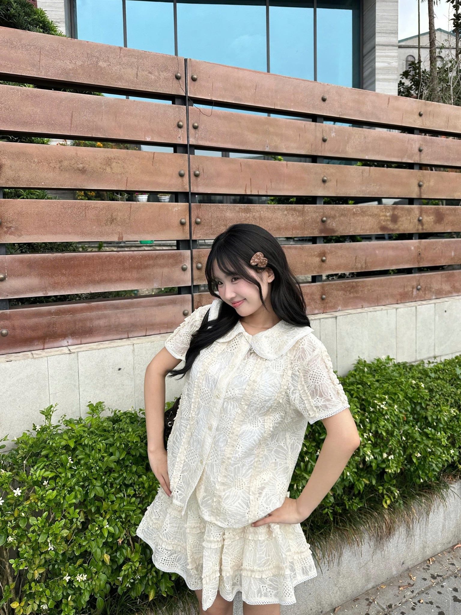 Set áo và chân váy váy kem Cream Lace Chiffon Fleur Collar Set