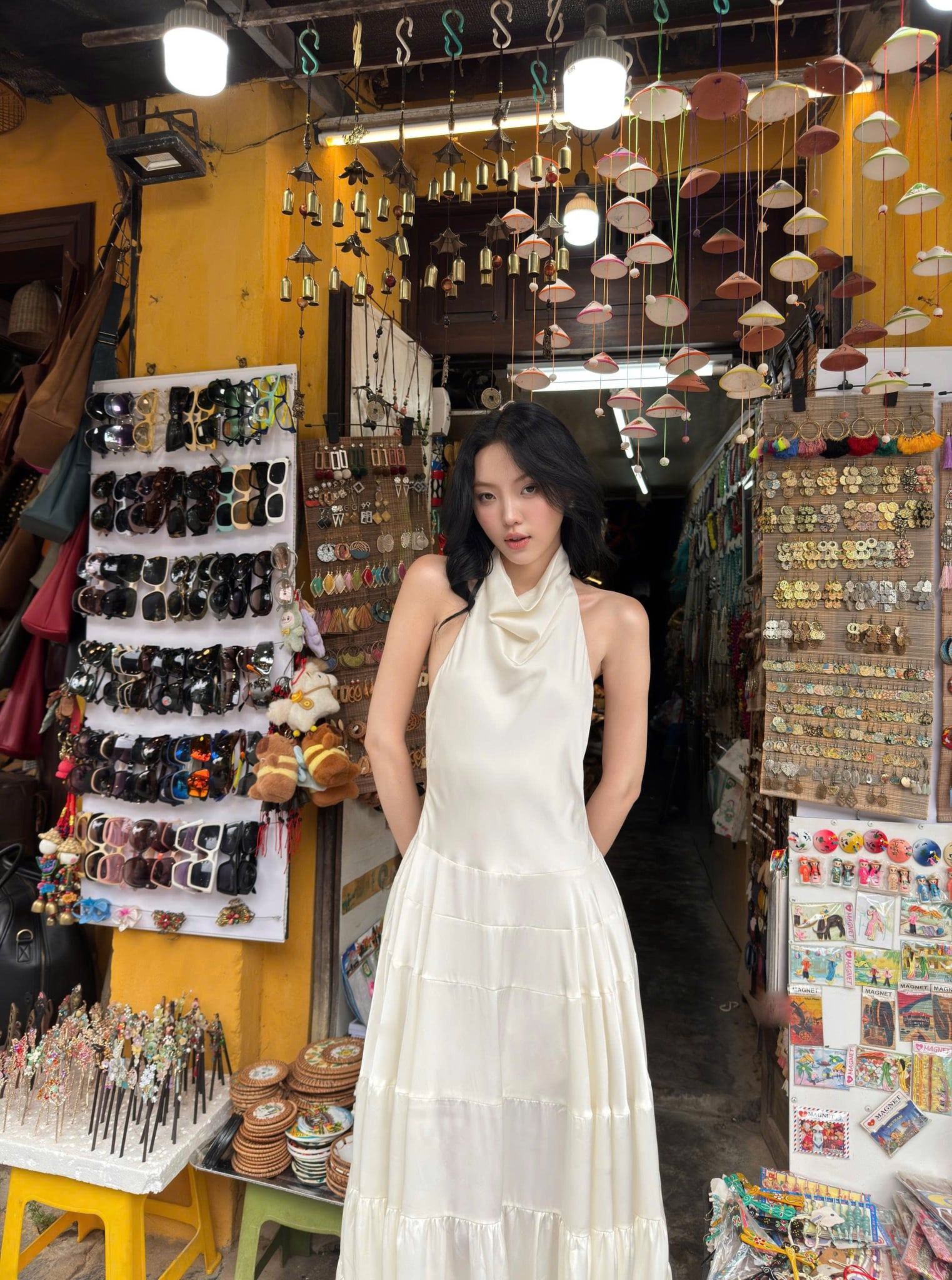 Váy maxi cổ yếm White Silky Halter Neck Tiered Dress