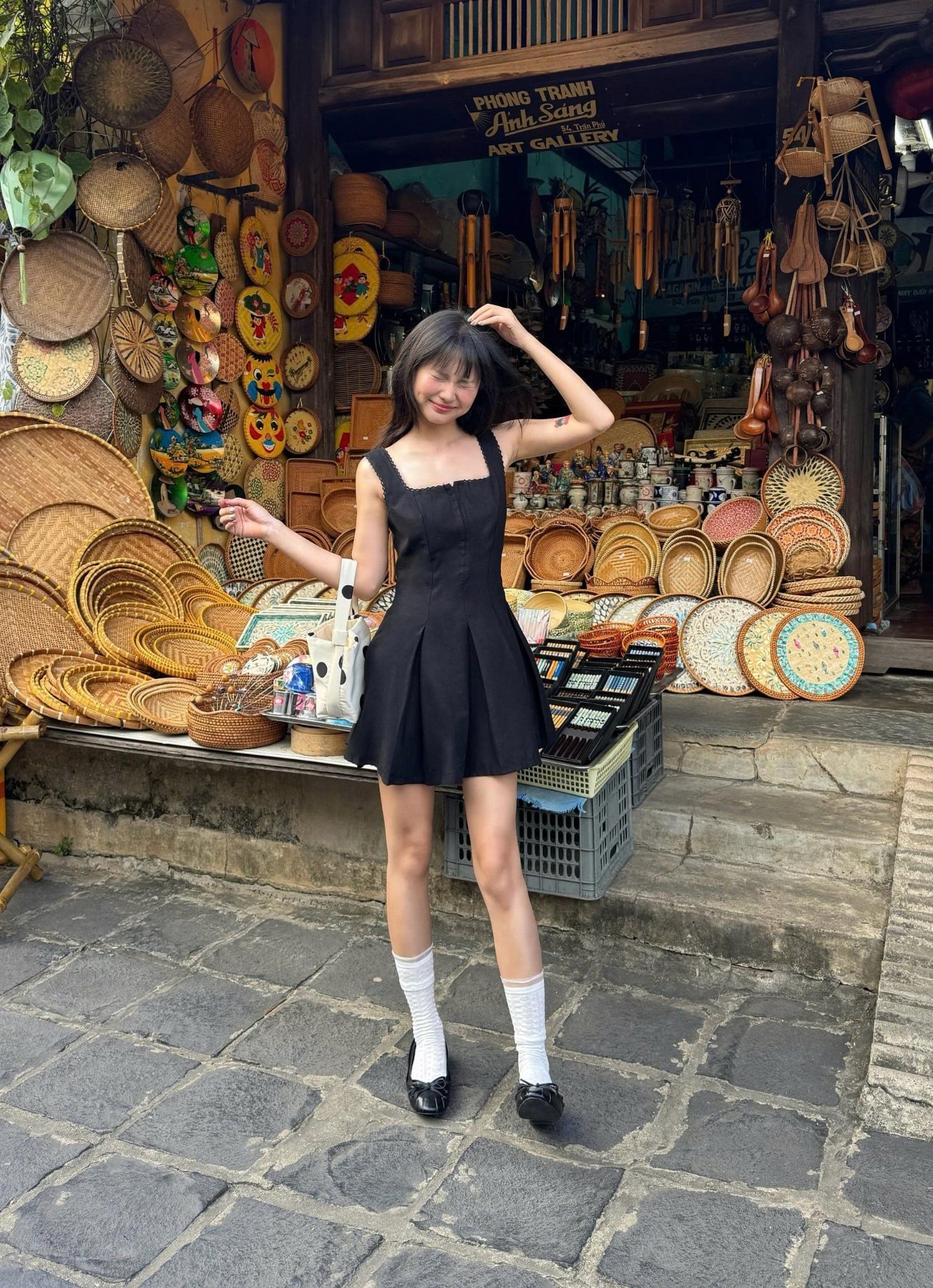 Váy hai dây cổ vuông Kaveri Dress