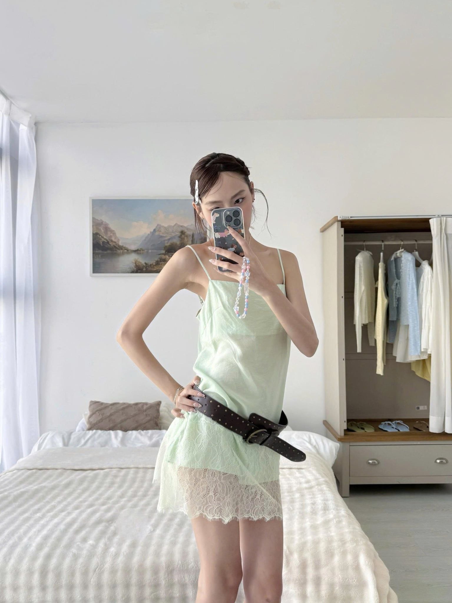 Váy lụa 2 dây Mint Silky Lace Hem Mini Dress