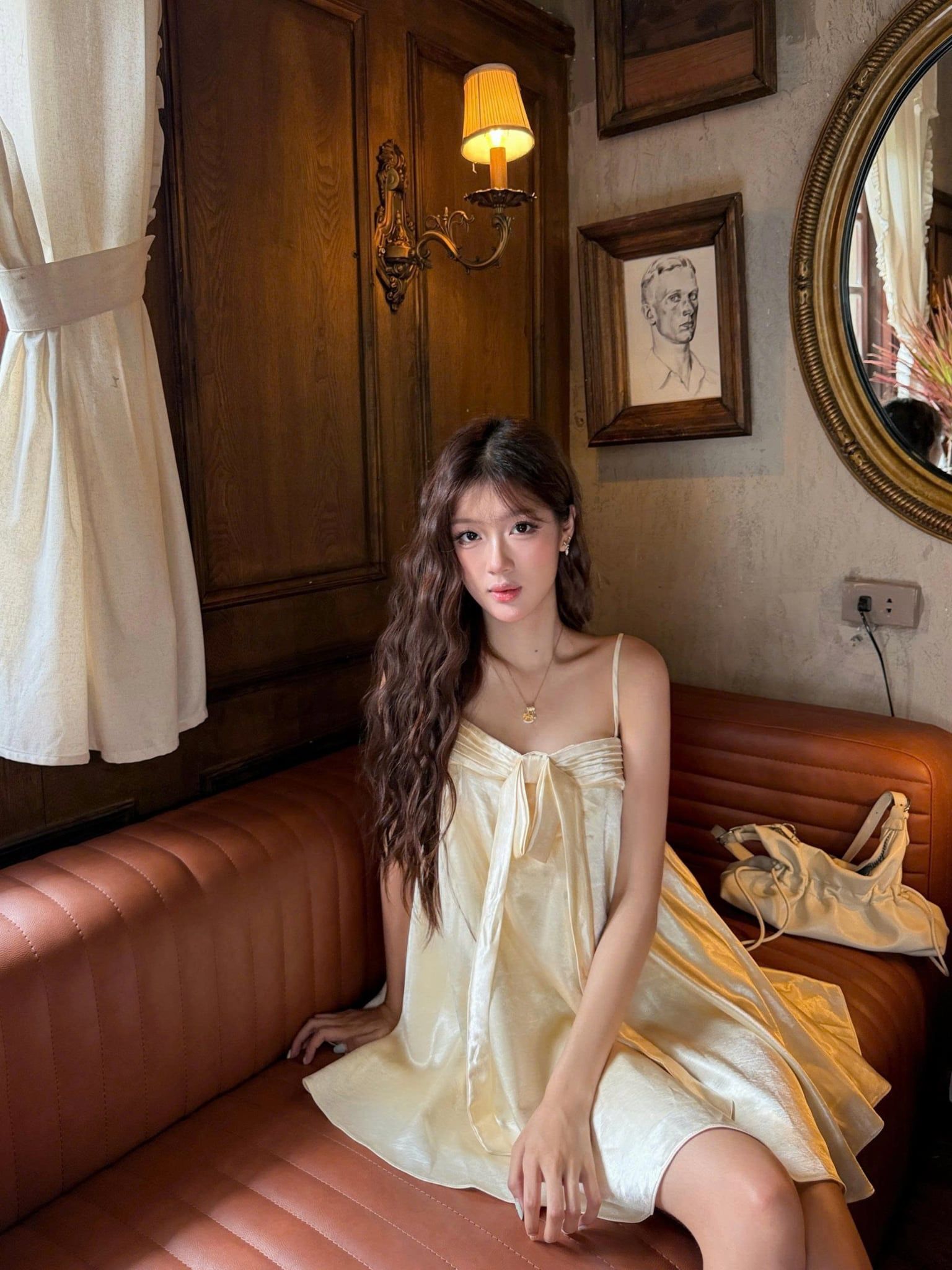 Váy lụa cột nơ Satin Bow Strapless Mini Dress nhiều màu