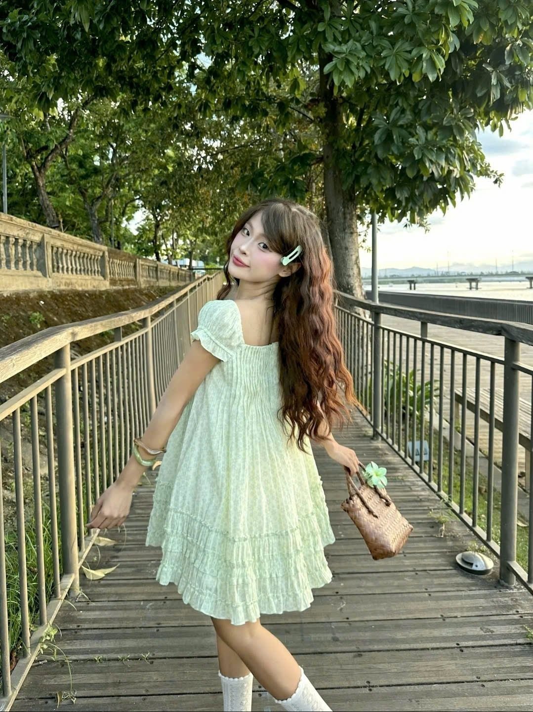 Váy babydoll Kate Ruffled Babydoll Dress nhiều màu