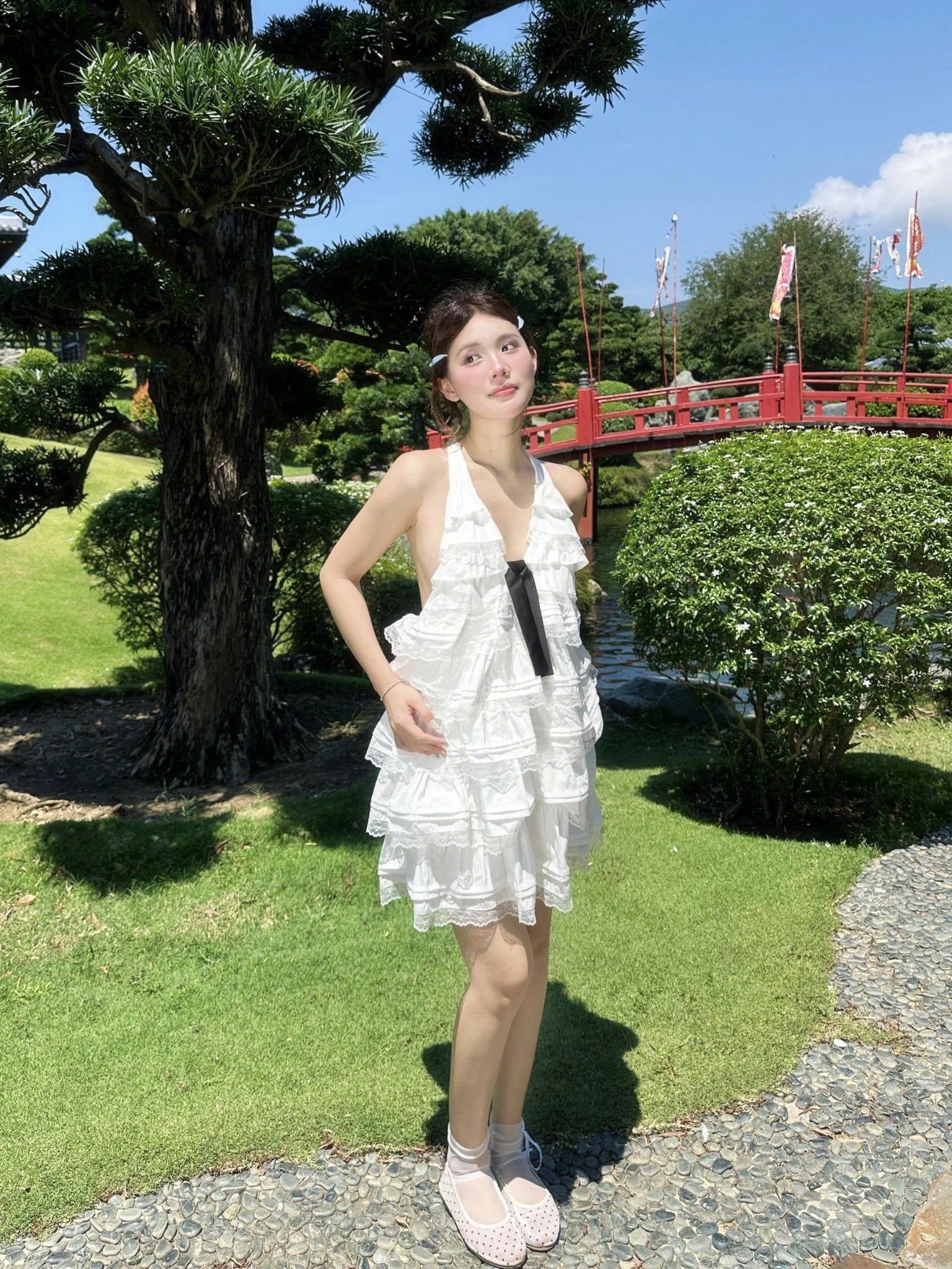 Váy tiệc cổ yếm White Cotton Halter Tiered Mini Dress