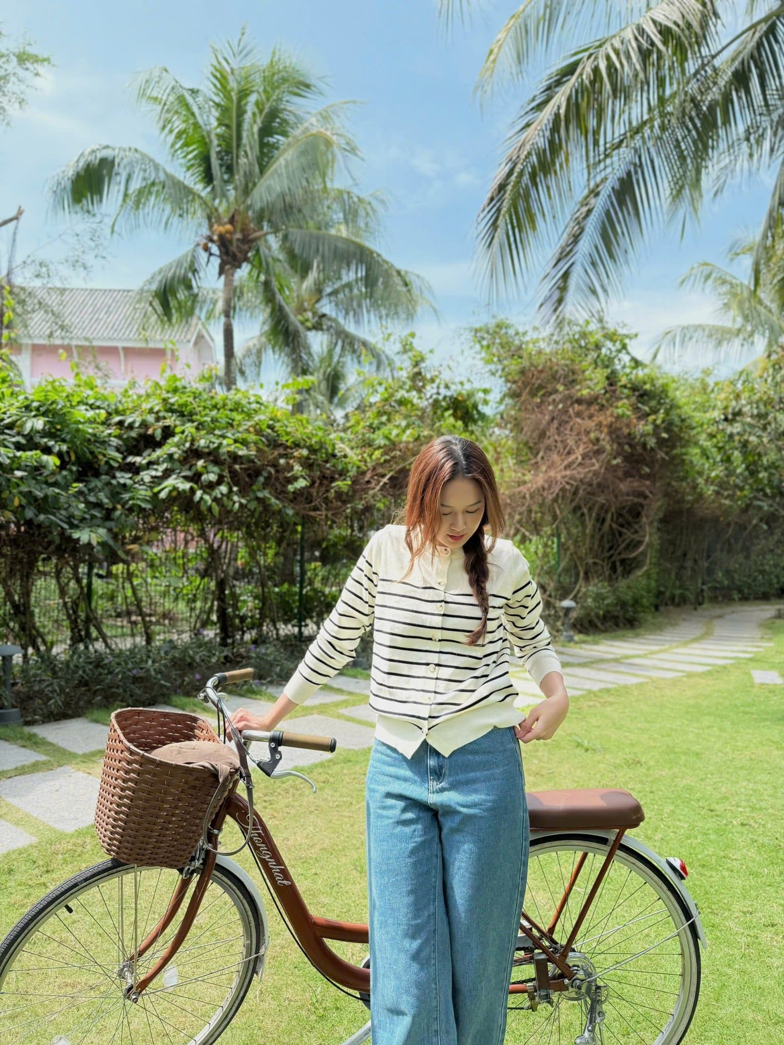 Áo len cardigan Ivory Striped Buttoned Knit Top
