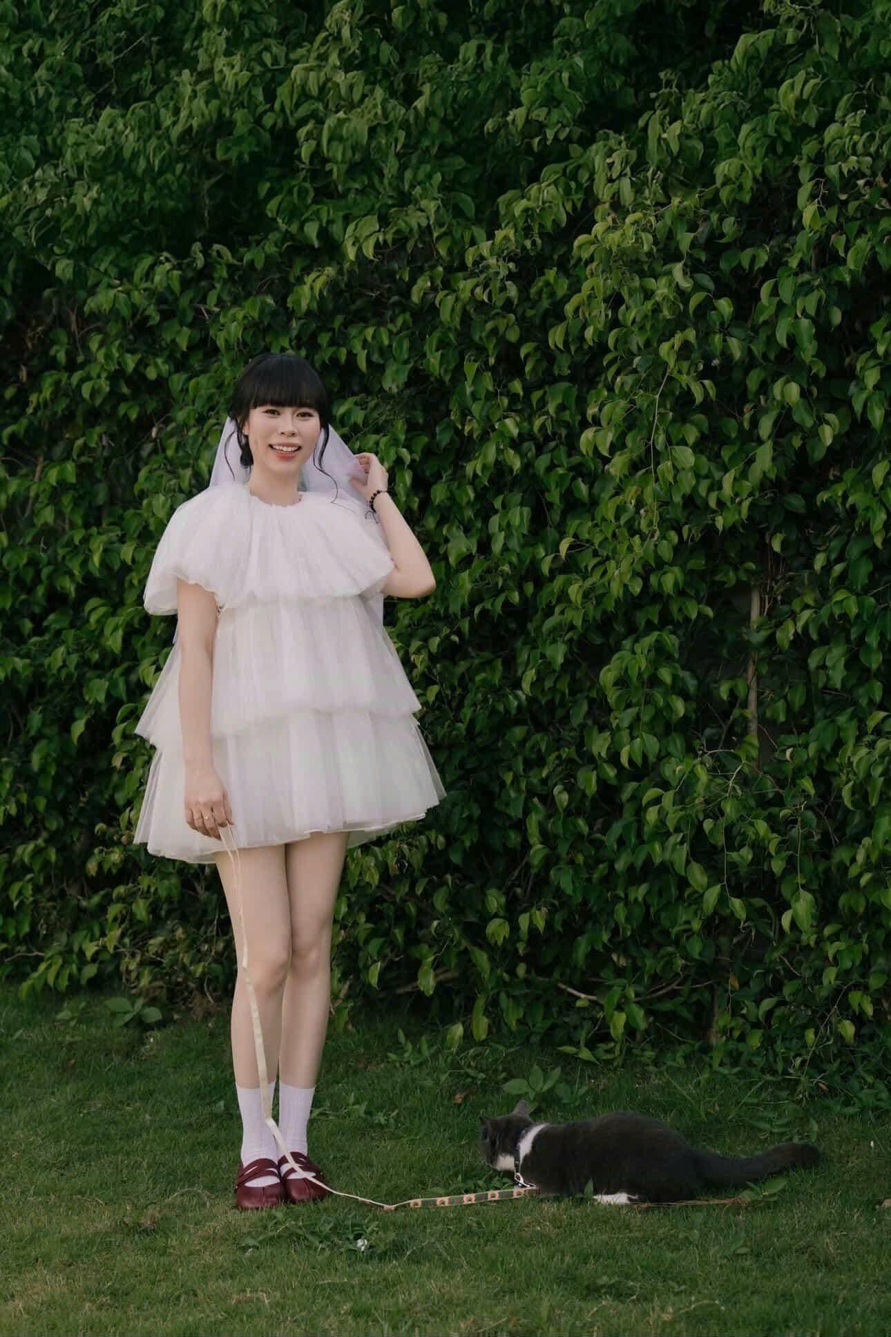 Váy tiệc dáng tầng White Chiffon Bowy Layered Mini Dress