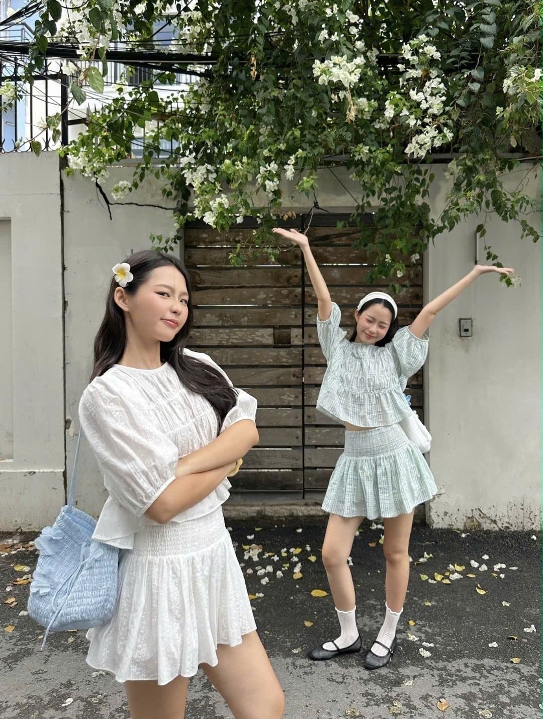 Set áo babydoll và chân váy Striped Ruffled Puff Sleeve Set nhiều màu