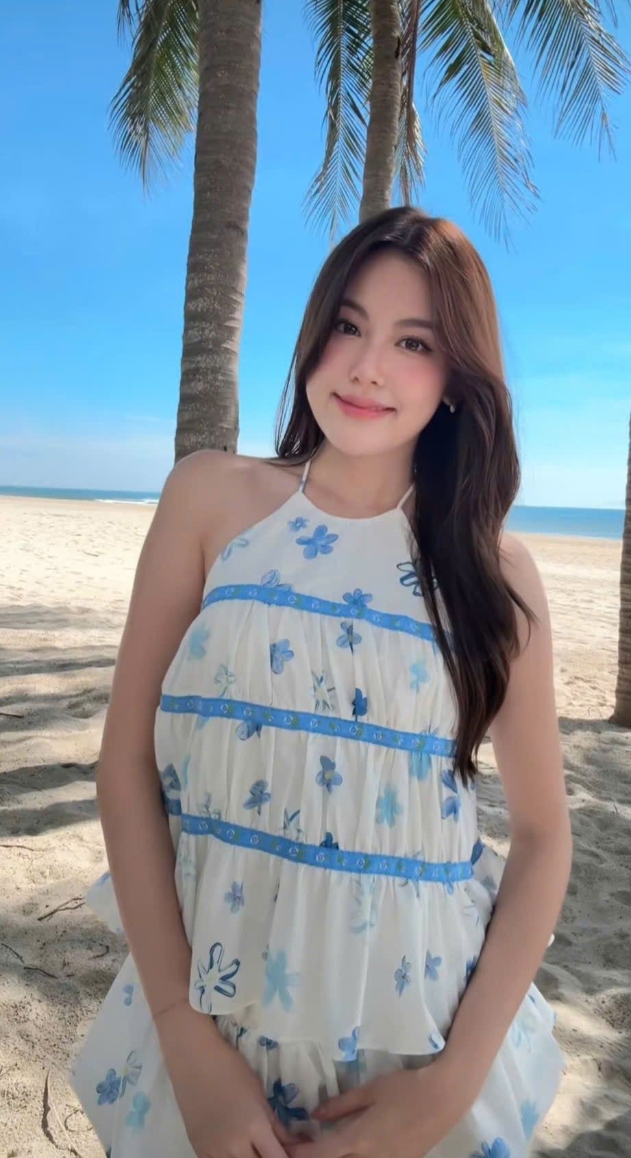 Set yếm White Blue Fleur Halter Tiered Set