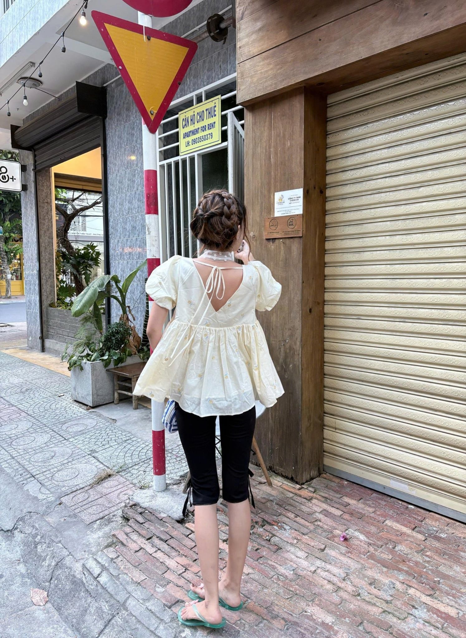 Áo babydoll Butter V Neck Puff Sleeve Babydoll Top nhiều màu