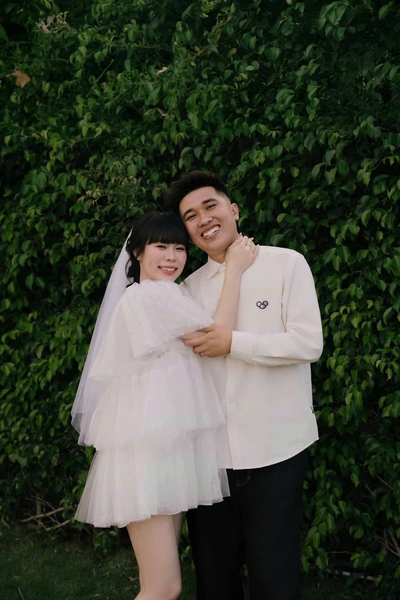 Váy tiệc dáng tầng White Chiffon Bowy Layered Mini Dress