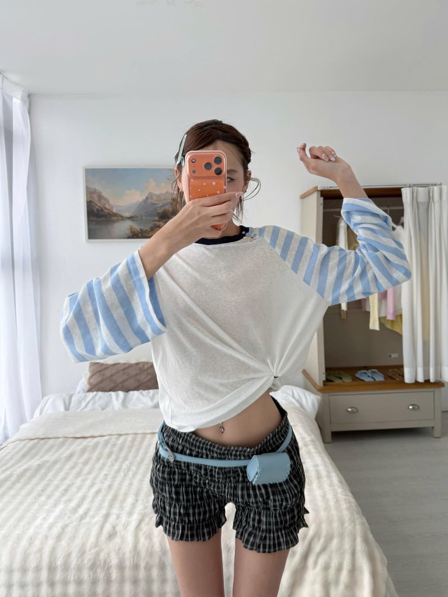 Áo tay dài phối kẻ sọc Striped Long Sleeves Tshirt