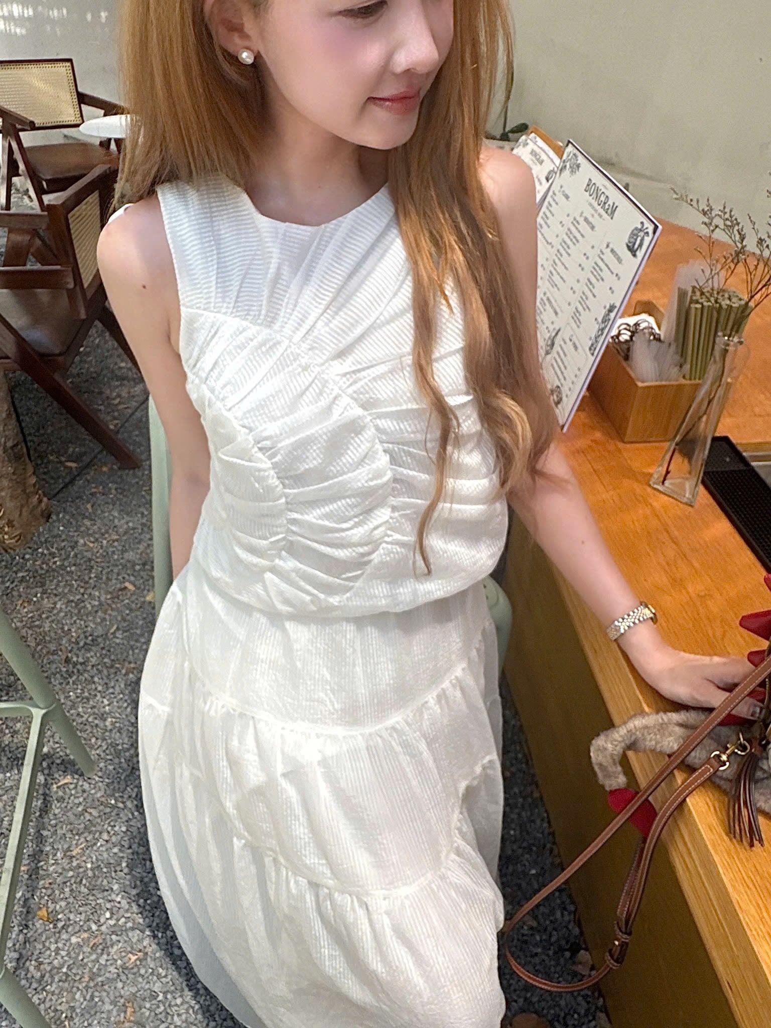 Set áo và chân váy White Ruched Tiered Maxi Set