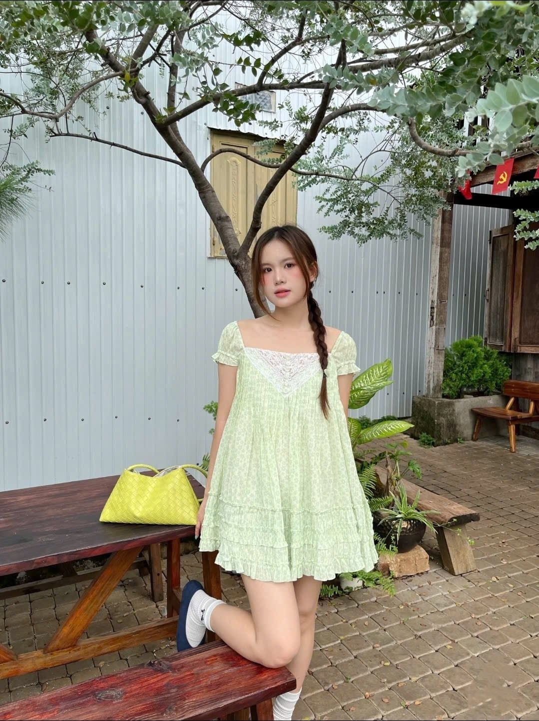 Váy babydoll Kate Ruffled Babydoll Dress nhiều màu