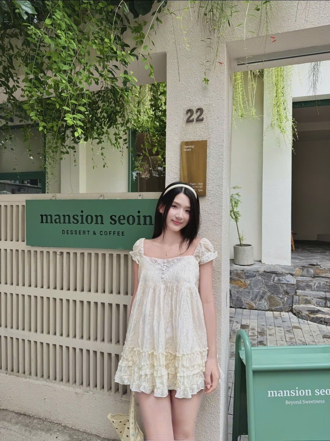Váy babydoll Kate Ruffled Babydoll Dress nhiều màu