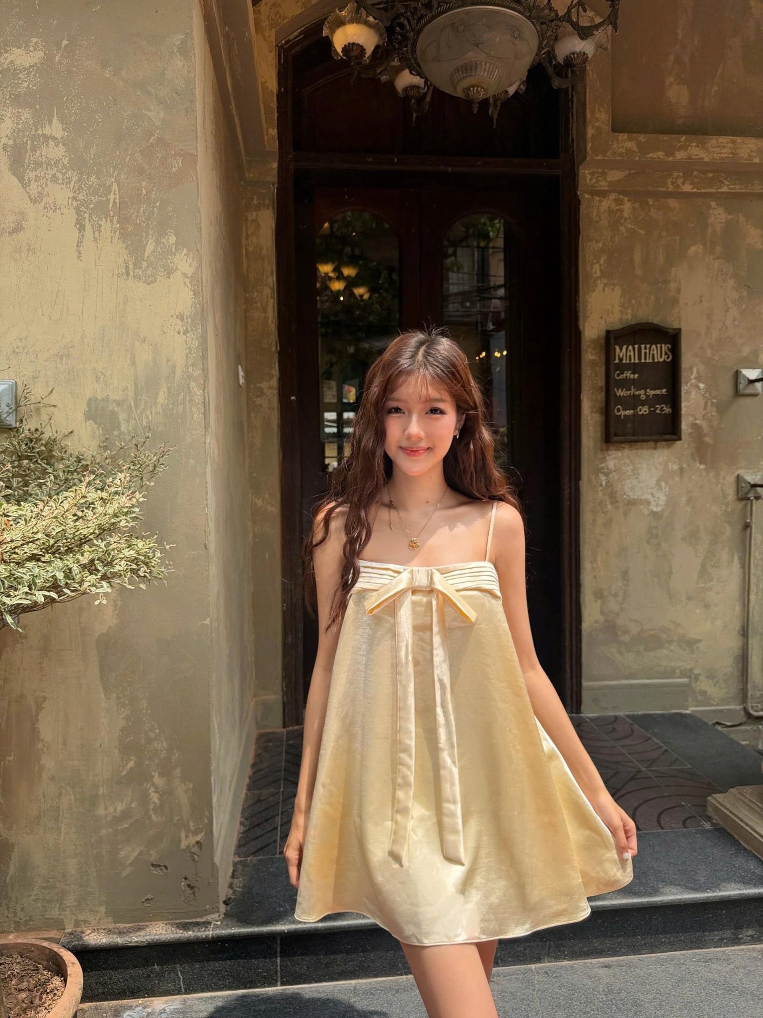 Váy lụa cột nơ Satin Bow Strapless Mini Dress nhiều màu