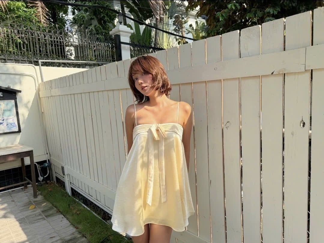 Váy lụa cột nơ Satin Bow Strapless Mini Dress nhiều màu