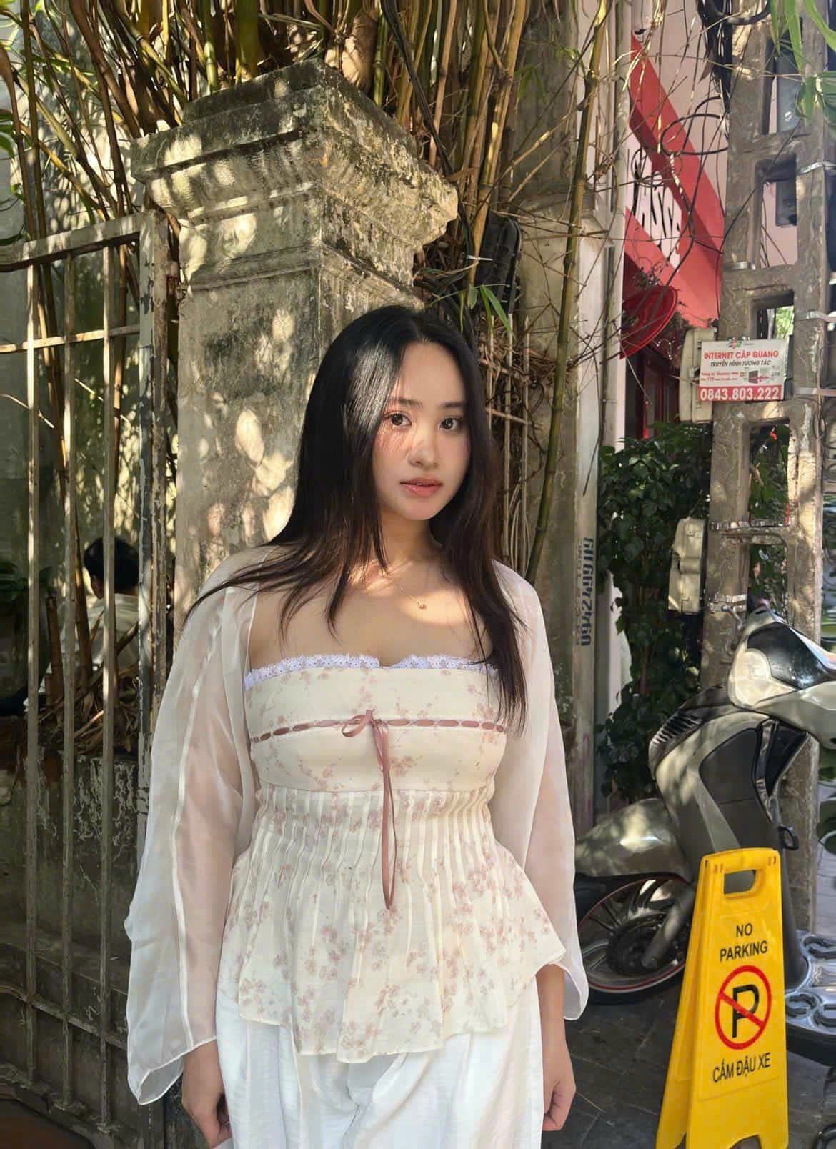 Áo cúp ngực Raquel Top
