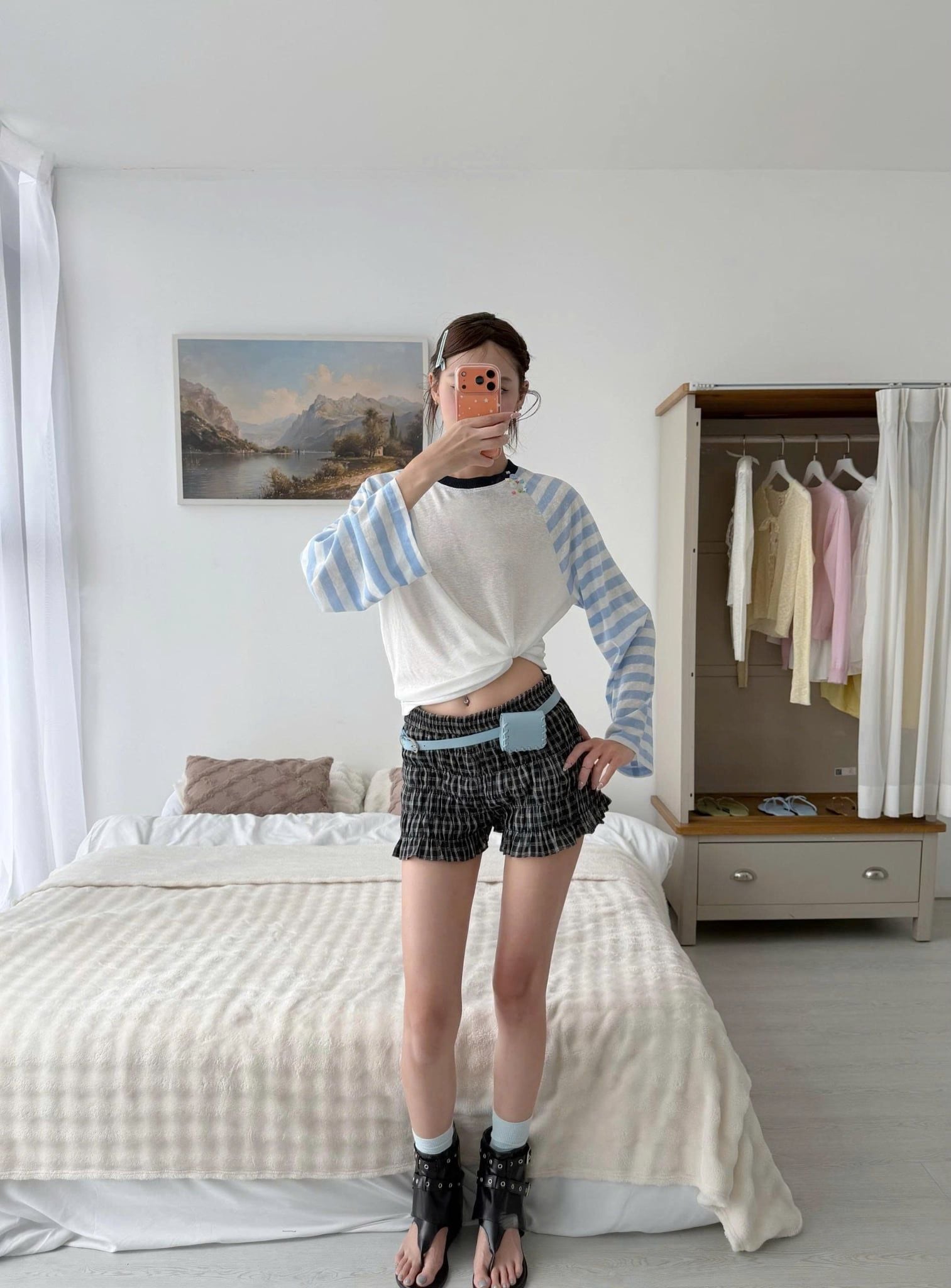 Áo tay dài phối kẻ sọc Striped Long Sleeves Tshirt