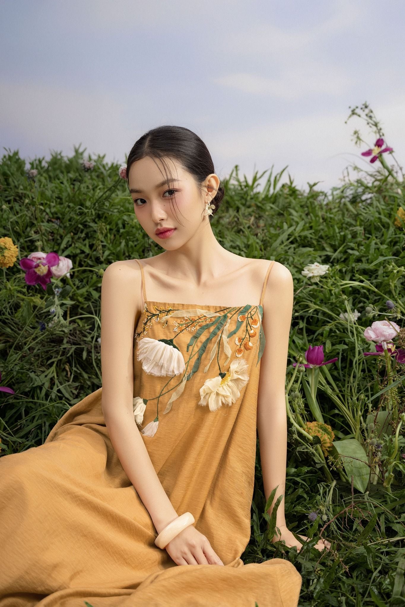 Váy thêu hoa dáng suông erina Embro Dress